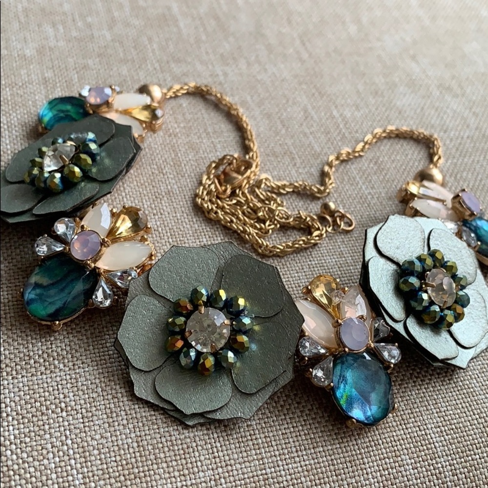 Blue toned statement necklace